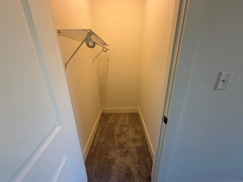 39 Auburn Ave photo 15