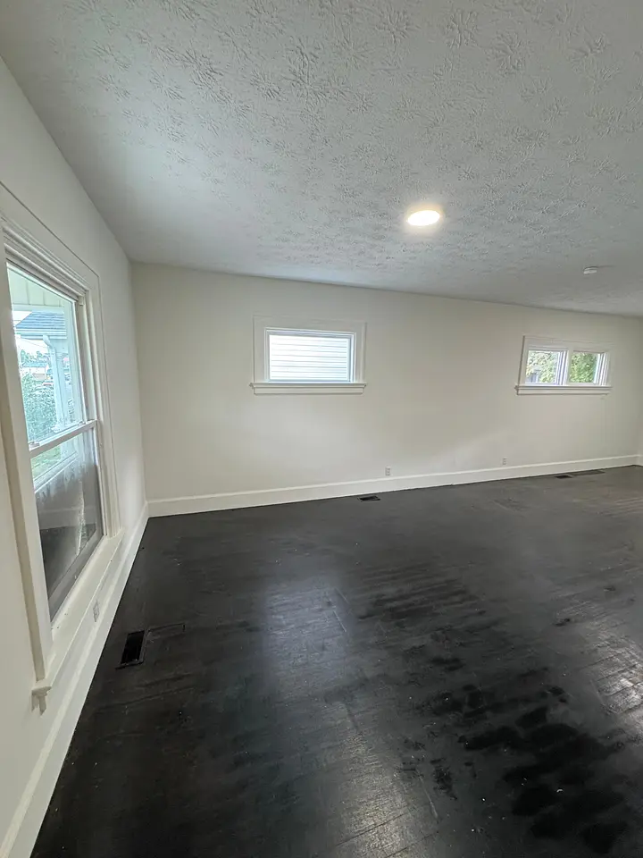 Living room at 1107 Linden Avenue