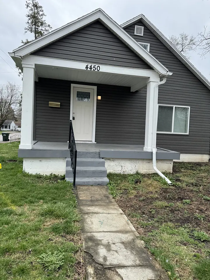 Exterior front at 4450 Woodcliffe Ave