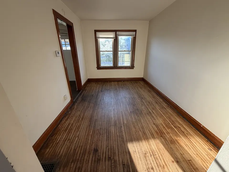 Dining room at 639 Racine Ave