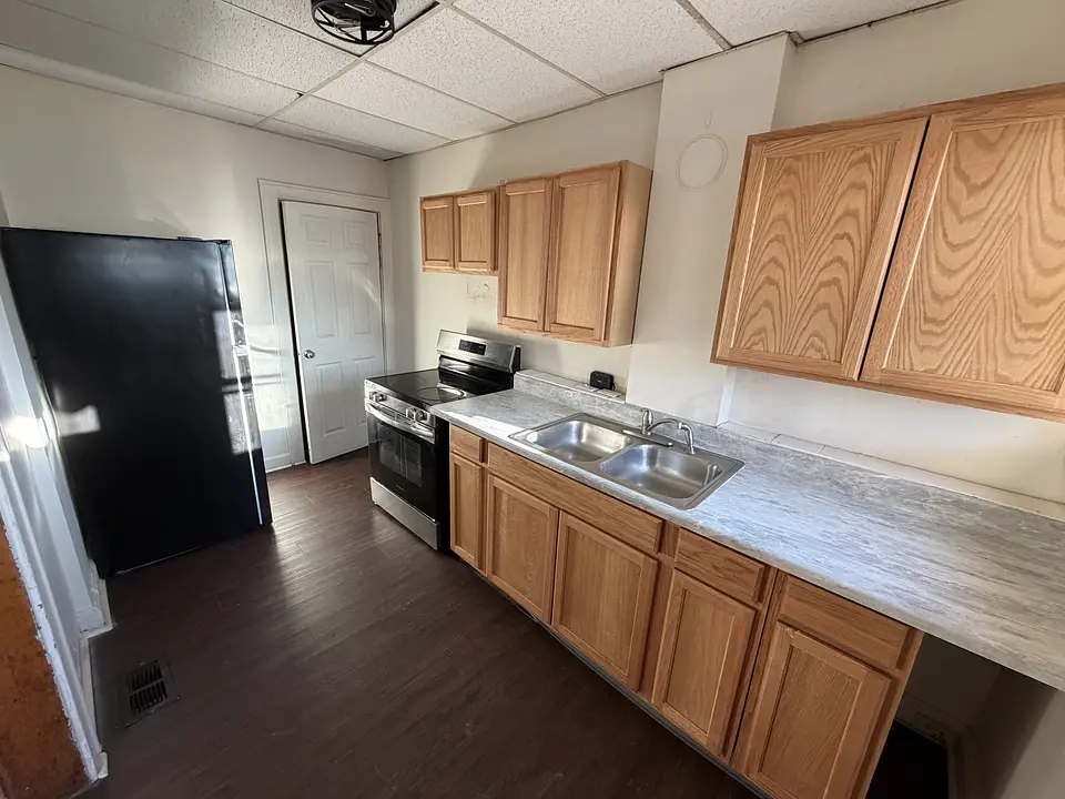 639 Racine Ave photo 7