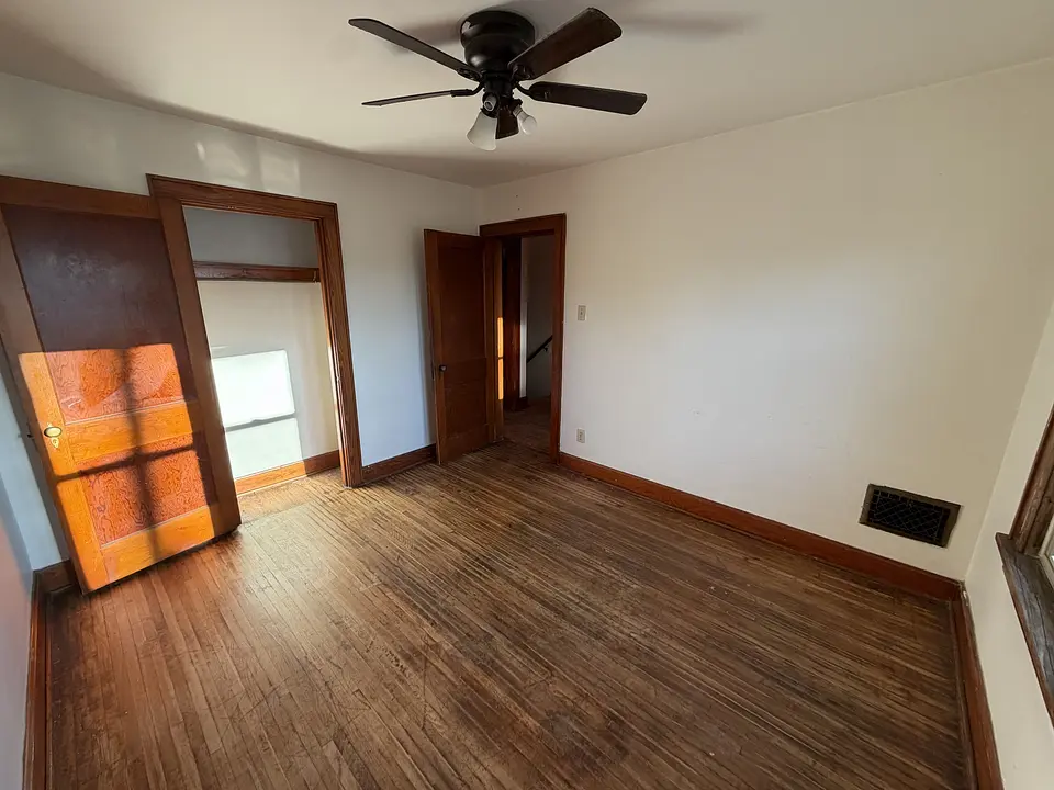 639 Racine Ave photo 12