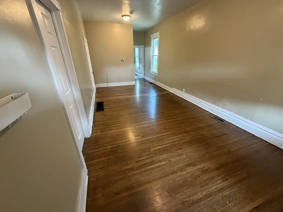Bedroom at 1490 Indianola Avenue