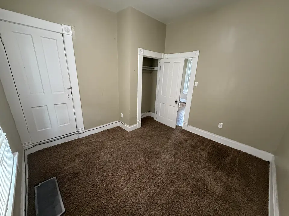 1490 Indianola Avenue photo 7