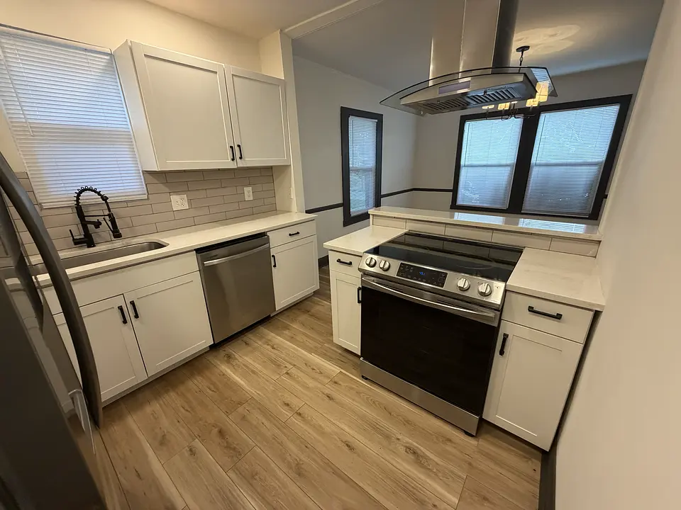 1130 Wilson Ave photo 11