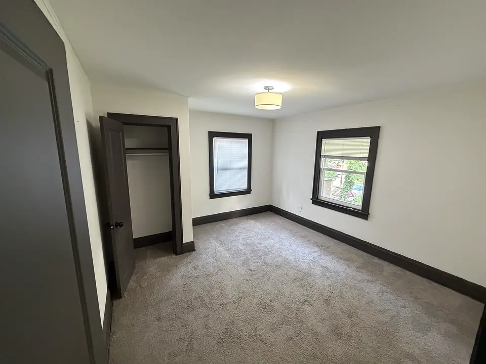1130 Wilson Ave photo 14