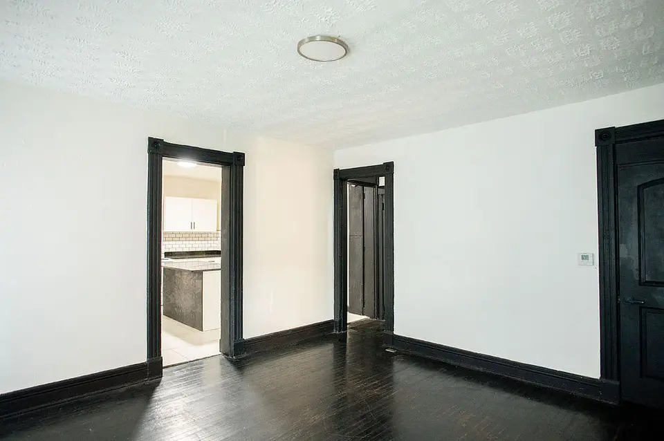 415 Brightwood Ave photo 12
