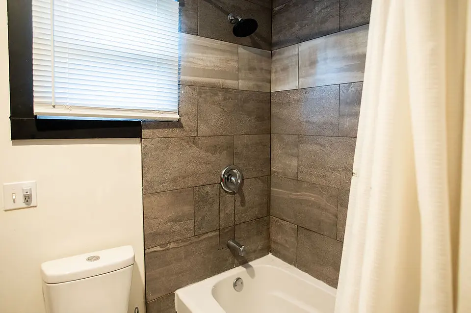 415 Brightwood Ave photo 17