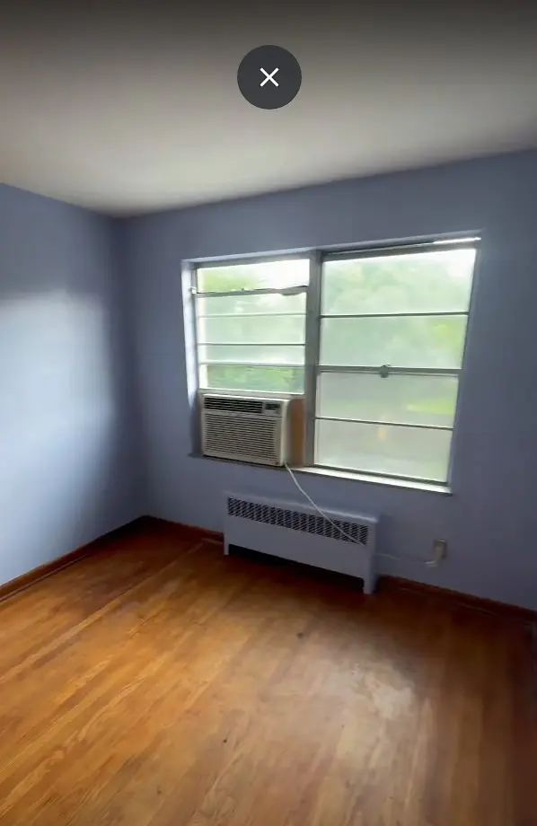 2421 Riverside Dr 2 photo 9
