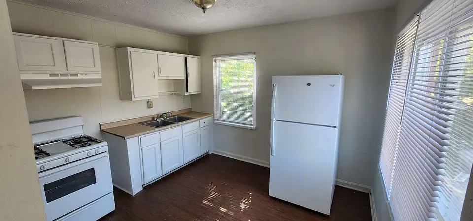 Kitchen at 2706 Oxford Avenue