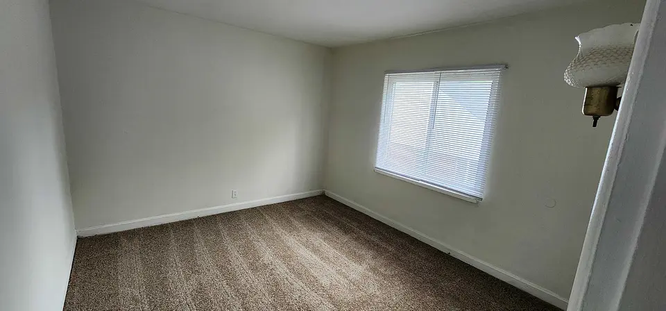 Bedroom at 2706 Oxford Avenue
