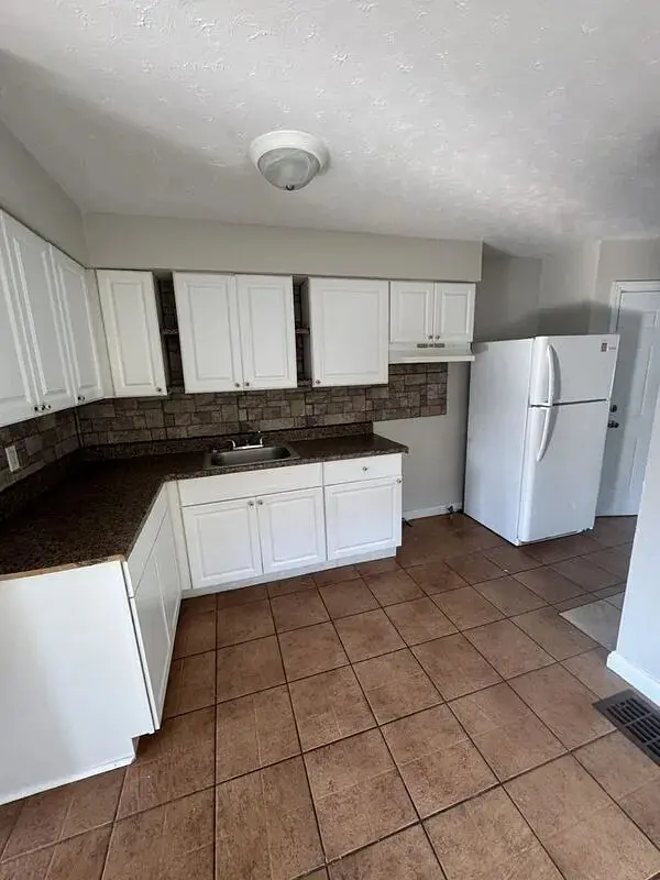 Kitchen at 321 W Norman Ave