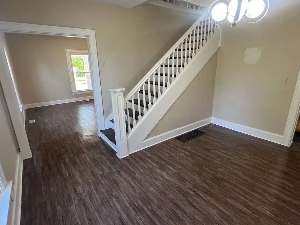 Entry at 1885 E Westbrook Rd