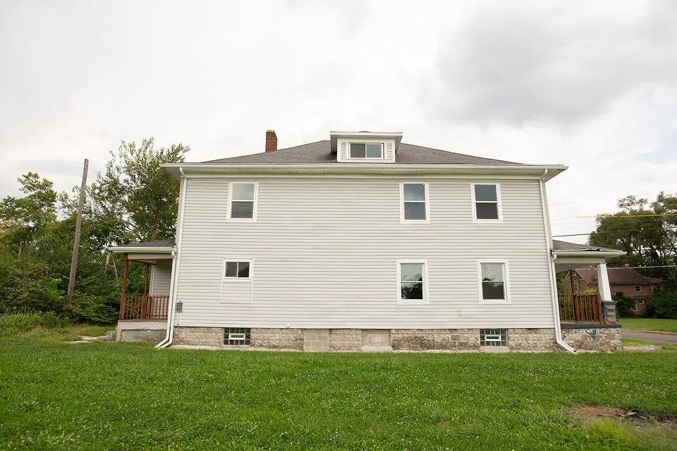 429-431 Bolander Ave photo 62