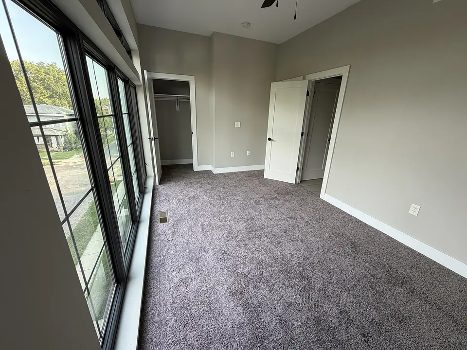 357 Loeffler Ave photo 18
