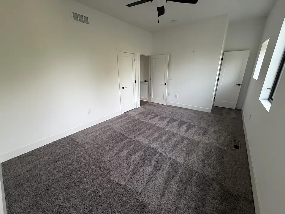355 Loeffler Ave photo 15