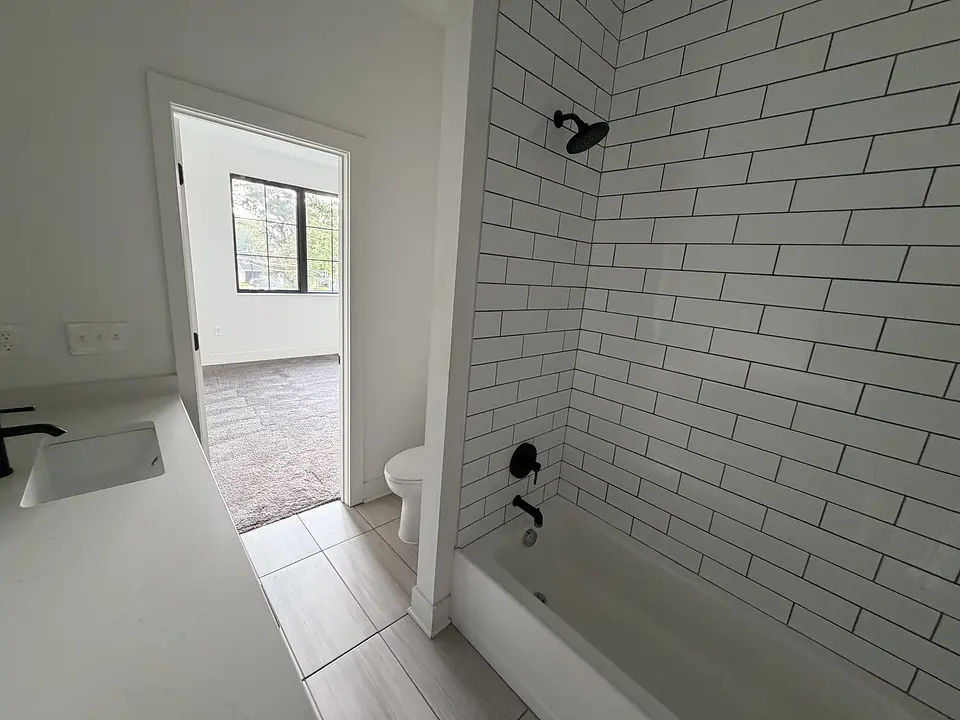 355 Loeffler Ave photo 20