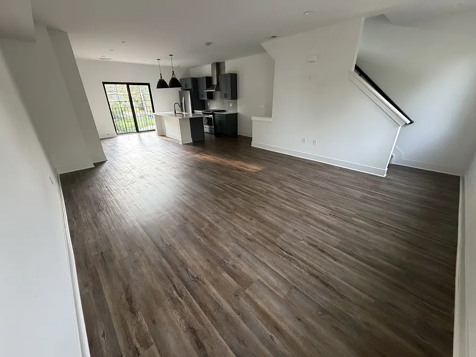 355 Loeffler Ave photo 8