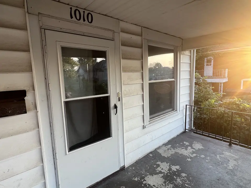 Entry at 1010-1012 Lorain Avenue