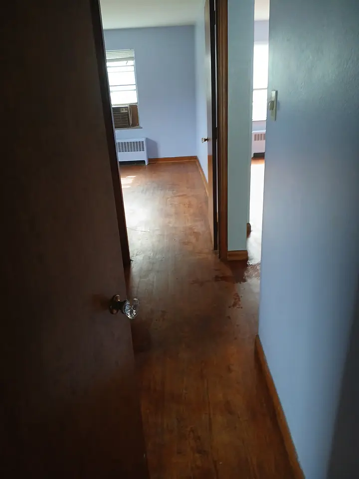 2421 Riverside Dr 1 photo 12