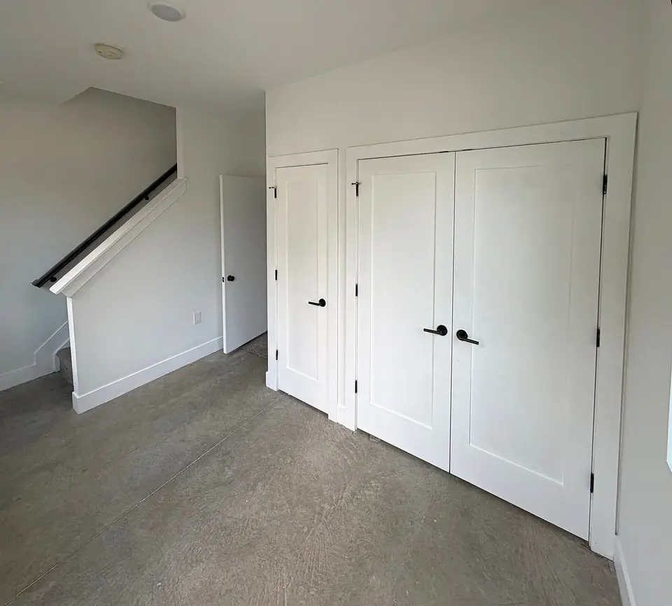 Entry at 351 Loeffler Ave