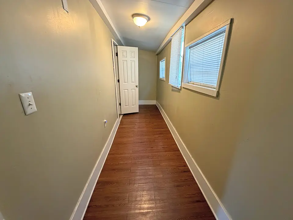 Entry at 1490 Indianola Avenue