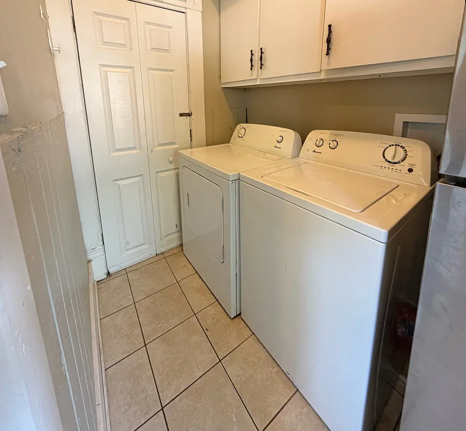 1490 Indianola Avenue photo 18
