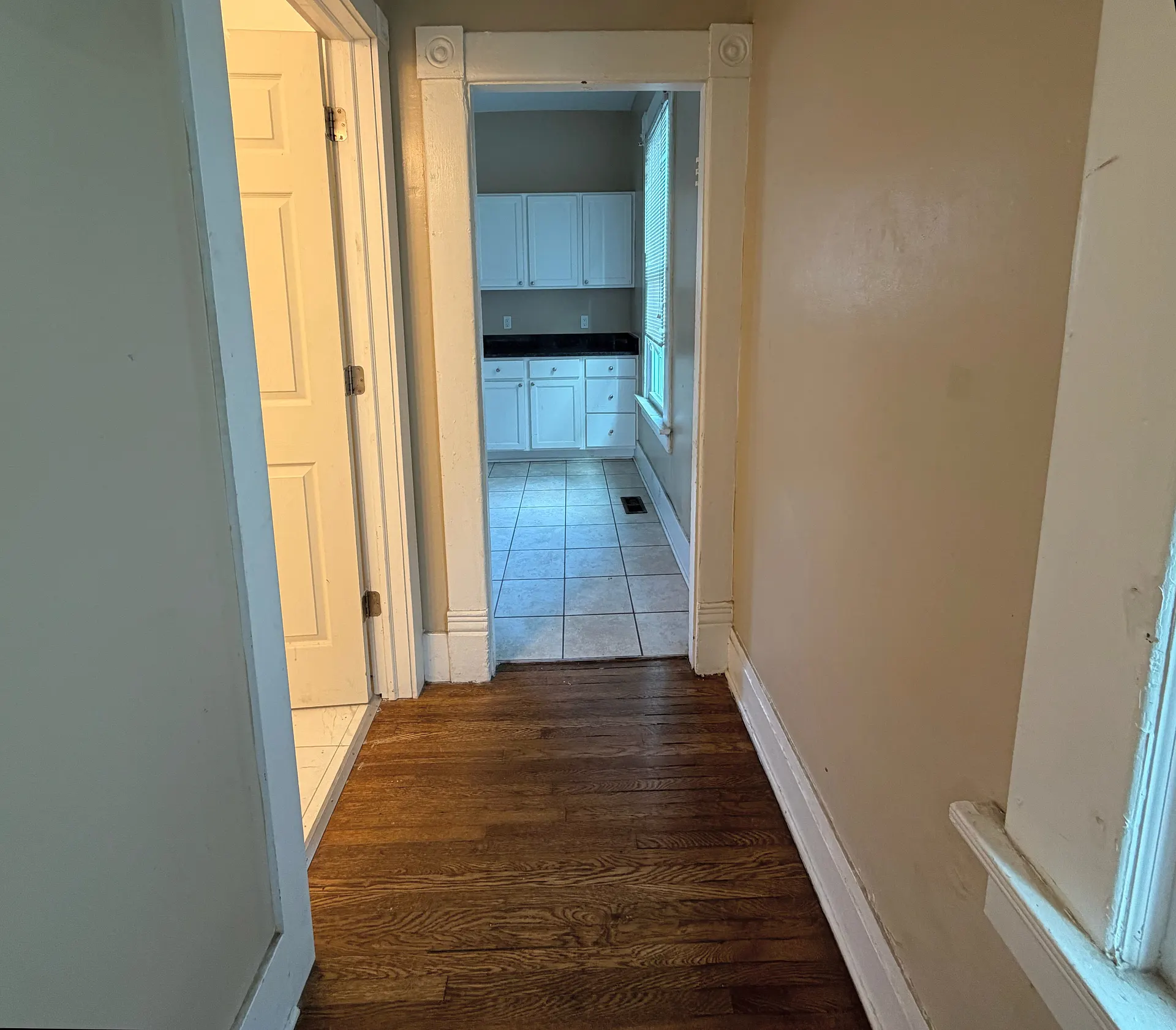 1490 Indianola Avenue photo 2