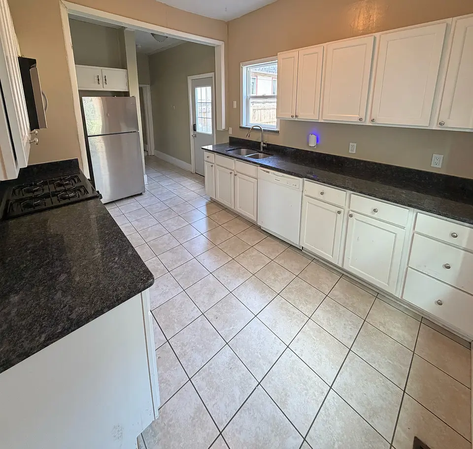 1490 Indianola Avenue photo 6