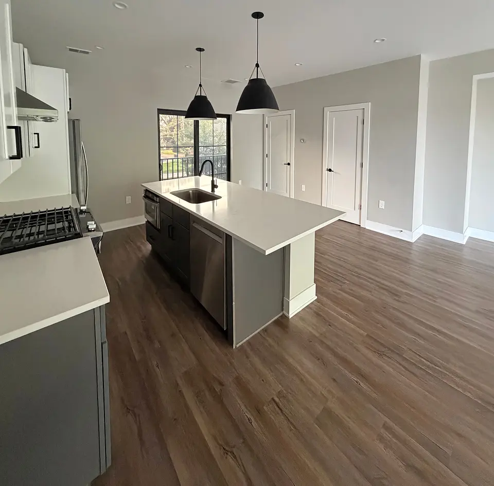 357 Loeffler Ave photo 8