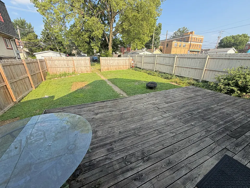 1490 Indianola Avenue photo 19