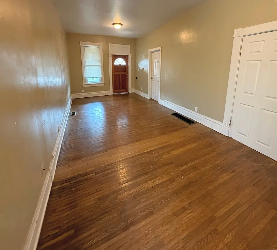 Living room at 1490 Indianola Avenue