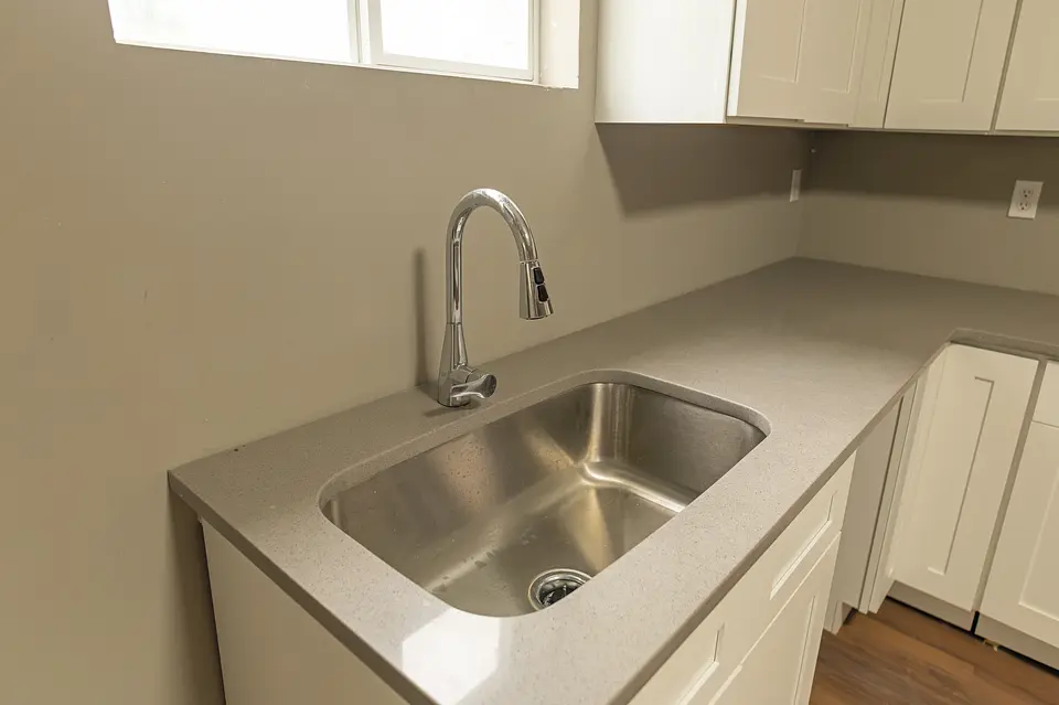 429 Bolander Ave photo 9