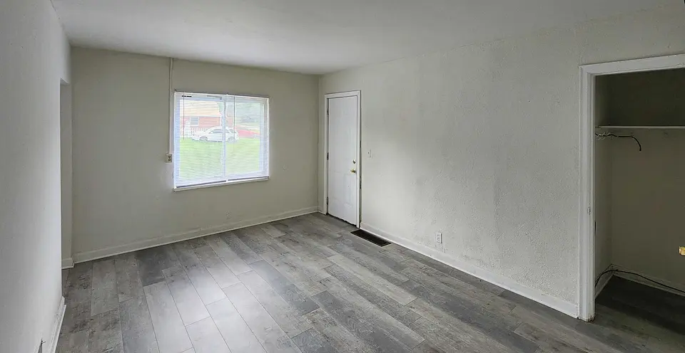 Bedroom at 2706 Oxford Avenue