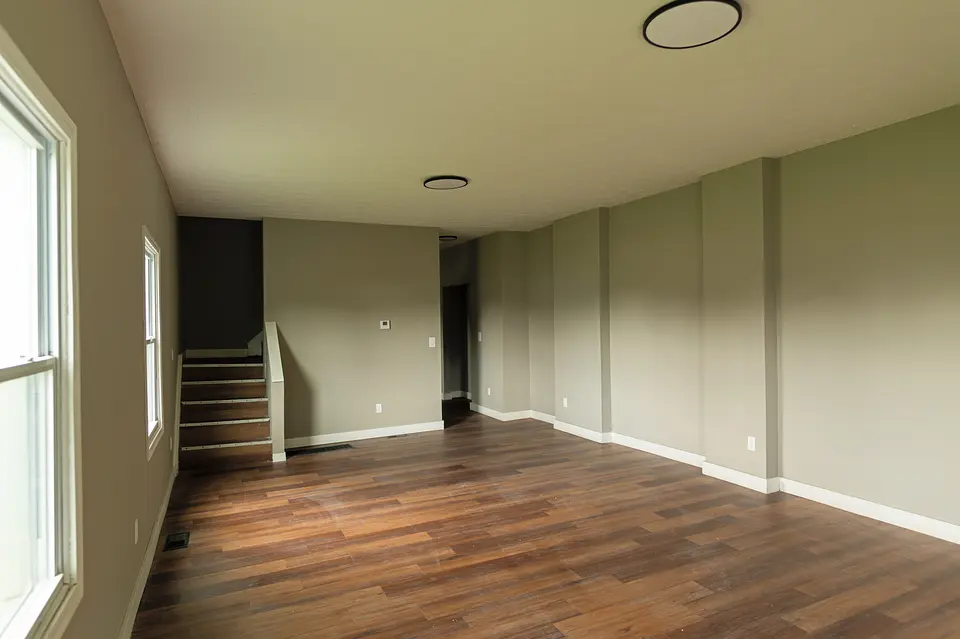 431 Bolander Ave photo 6