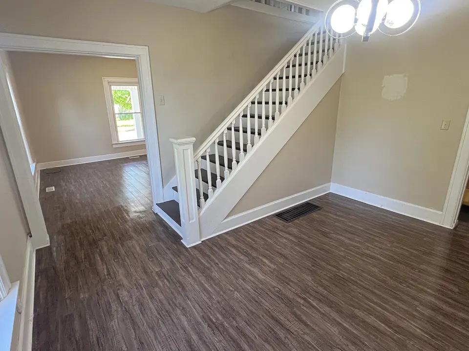 Entry at 1885 E Westbrook Rd