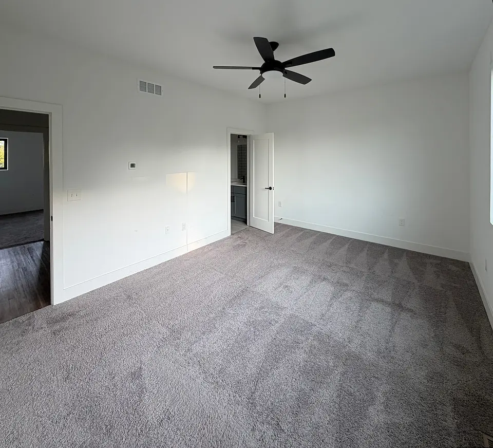 355 Loeffler Ave photo 11
